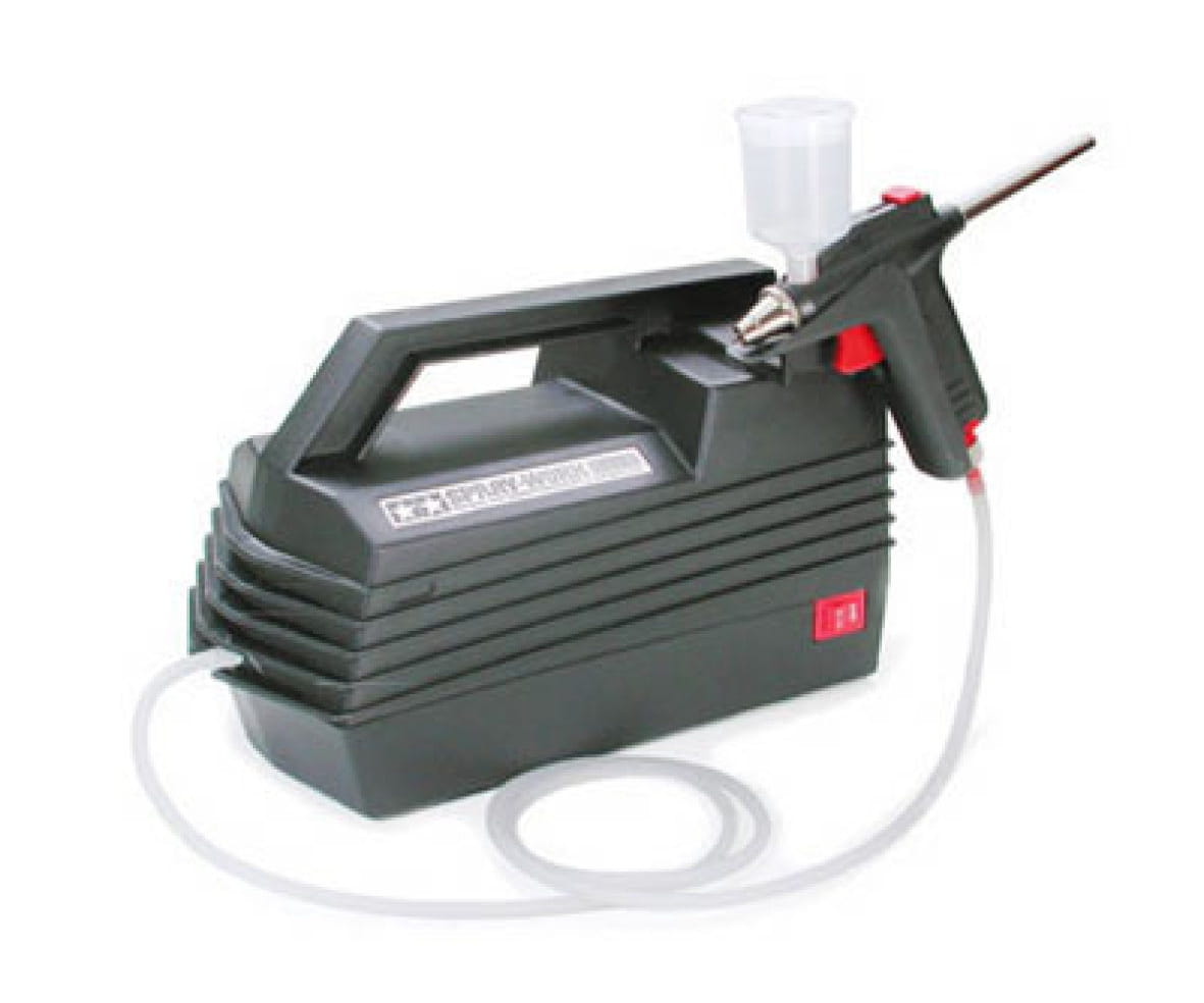 Tamiya Spray-Work Basic mit Kompressor Tamiya Spray-Work Basic mit Kompressor