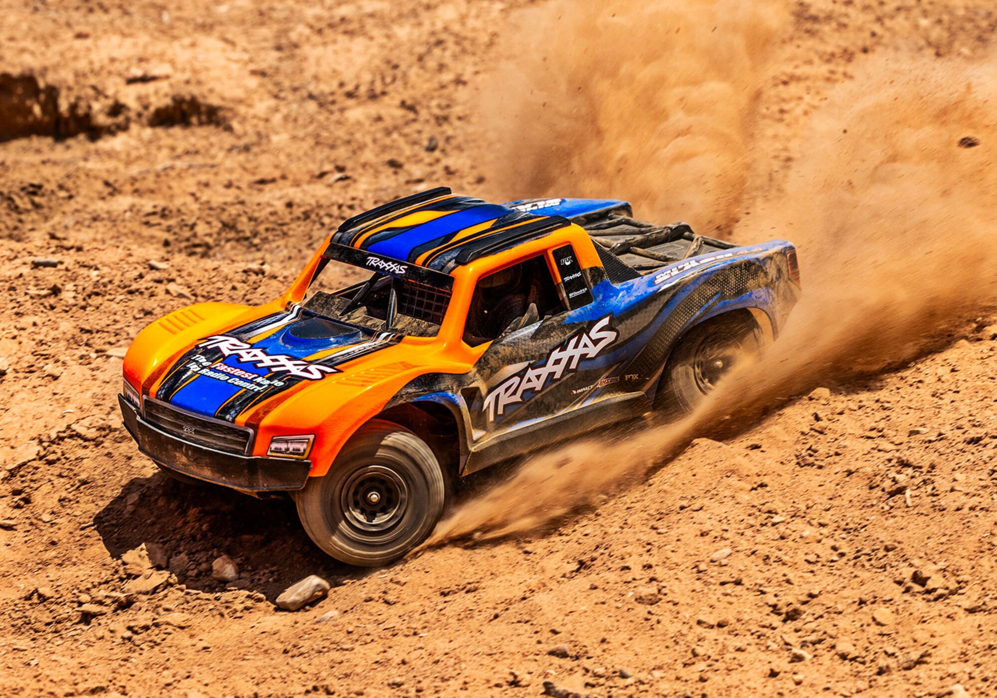 Traxxas Mini-Slash BL-2S 4x4 Orange Short Course RC Truck mit Akku und Ladegeraet