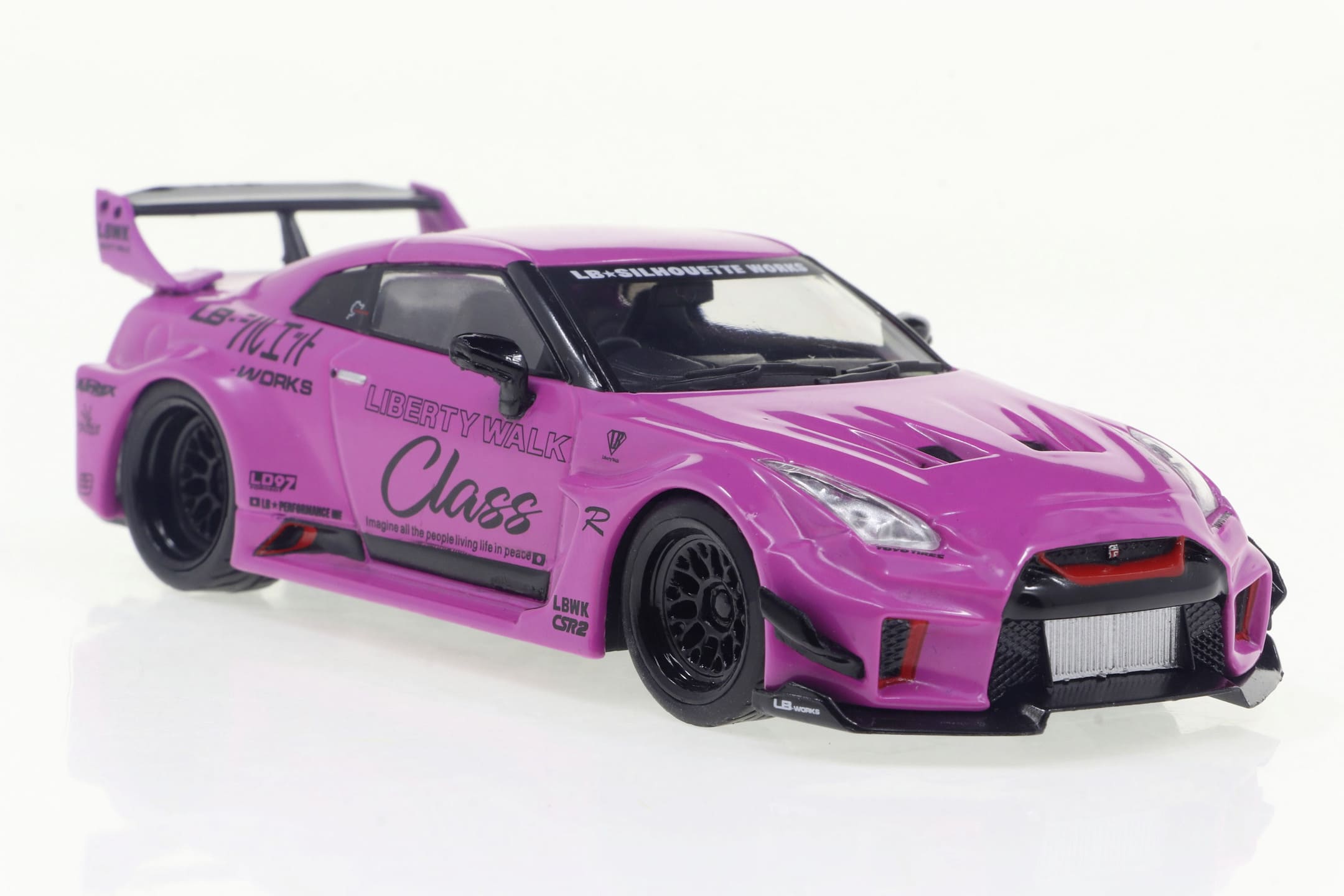 solido-1-43-nissan-gtr35-2019-pink