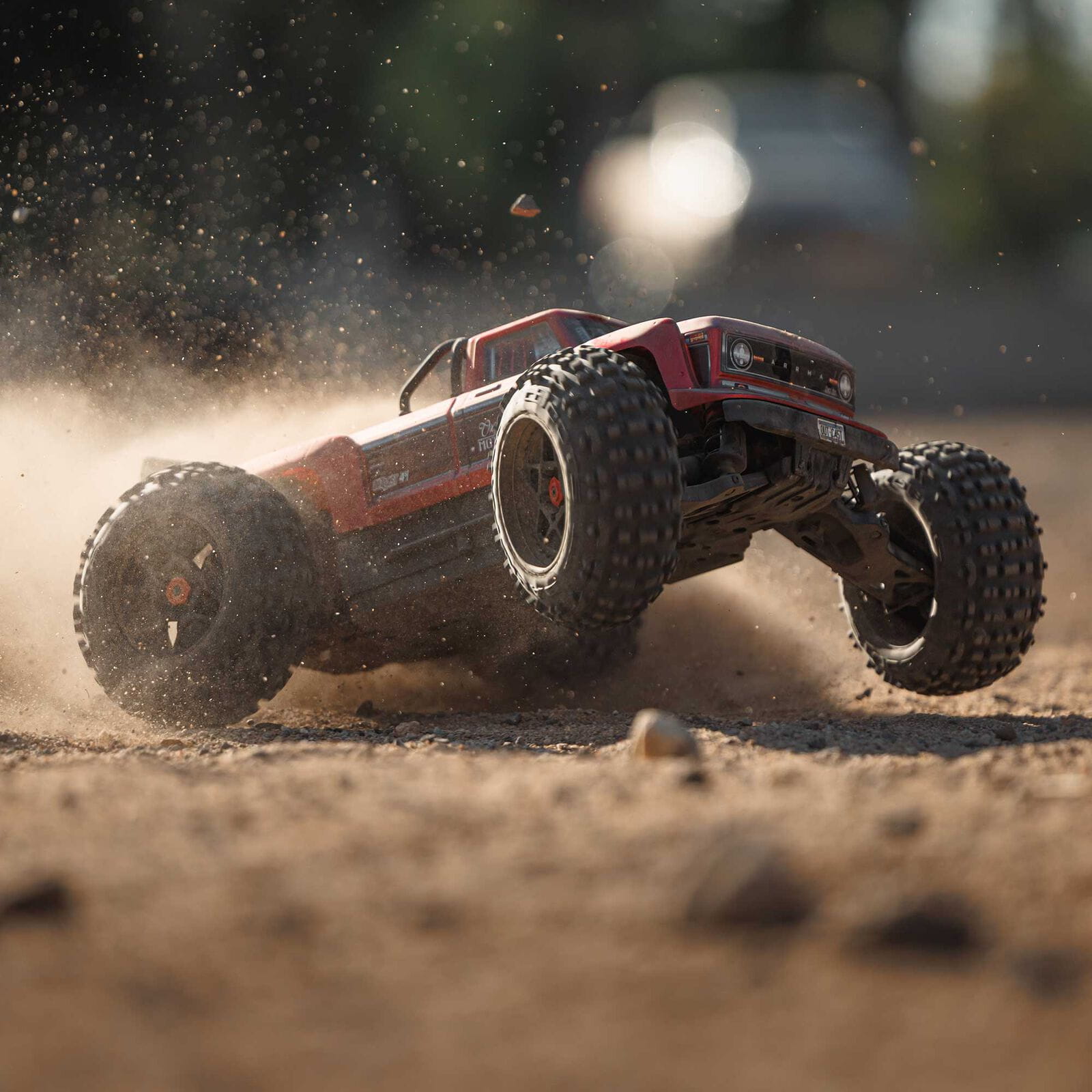 ARRMA Outcast 4S BLX V2 Monster Truck RTR 1-10