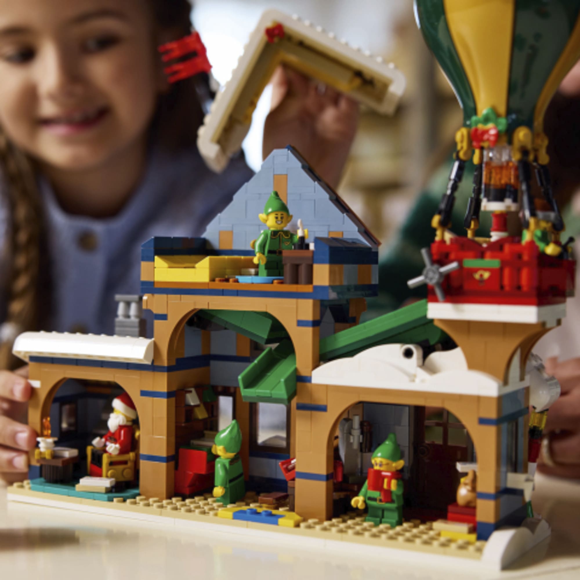 LEGO Icons 10339 Postamt des Weihnachtsmanns Winter-Set