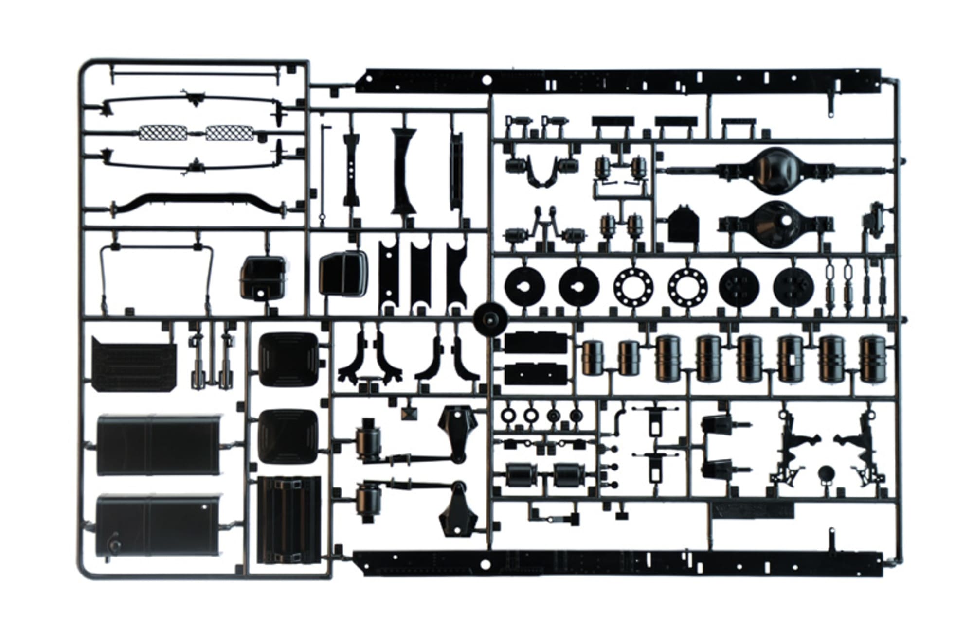 Italeri Scania S770 4x2 Normal Roof Grey Cab Plastikmodellbausatz 1_24