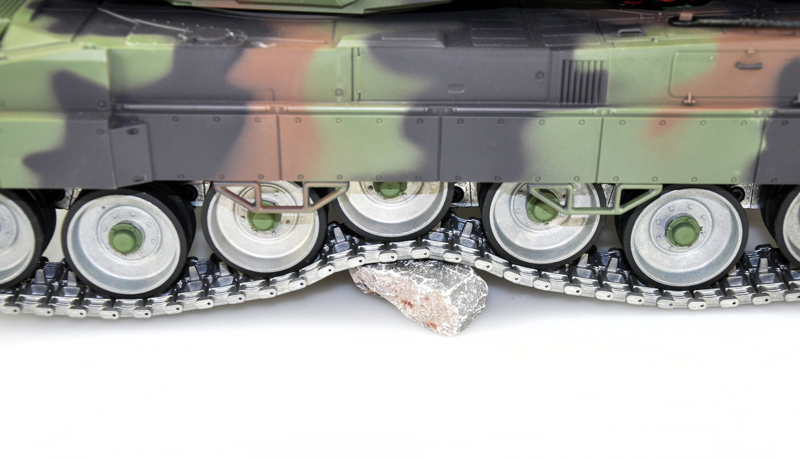 Amewi RC Panzer Leopard 2A6 1_16 Professional Line IR_BB