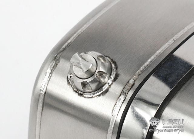 Lesu 1_14 Tank V2A mit Trittstufen und Harnstofftank 130mm - RC-Zubehoer