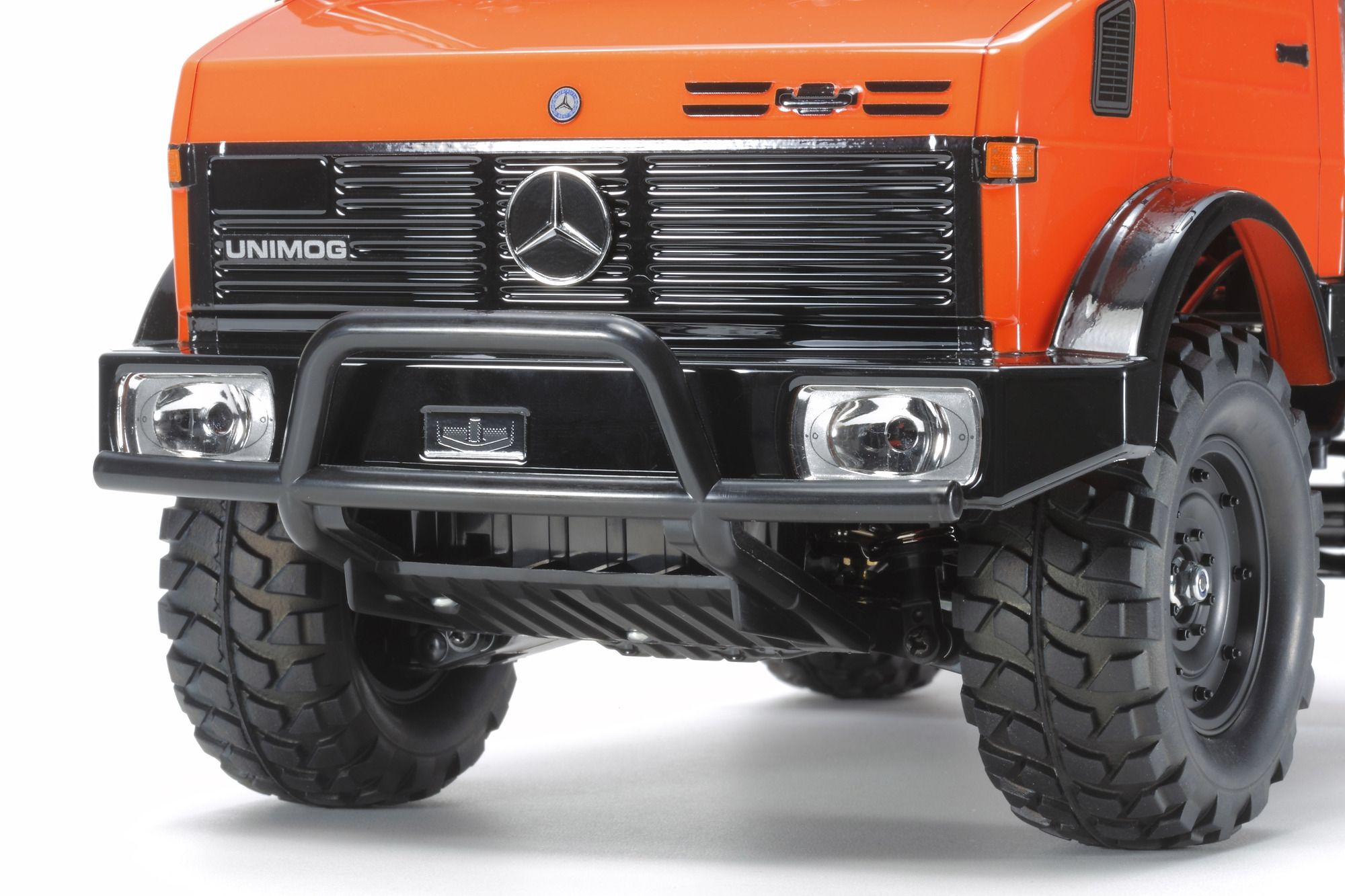 Tamiya RC Mercedes Benz Unimog 425 1:10 2,4Ghz Komplett Set
