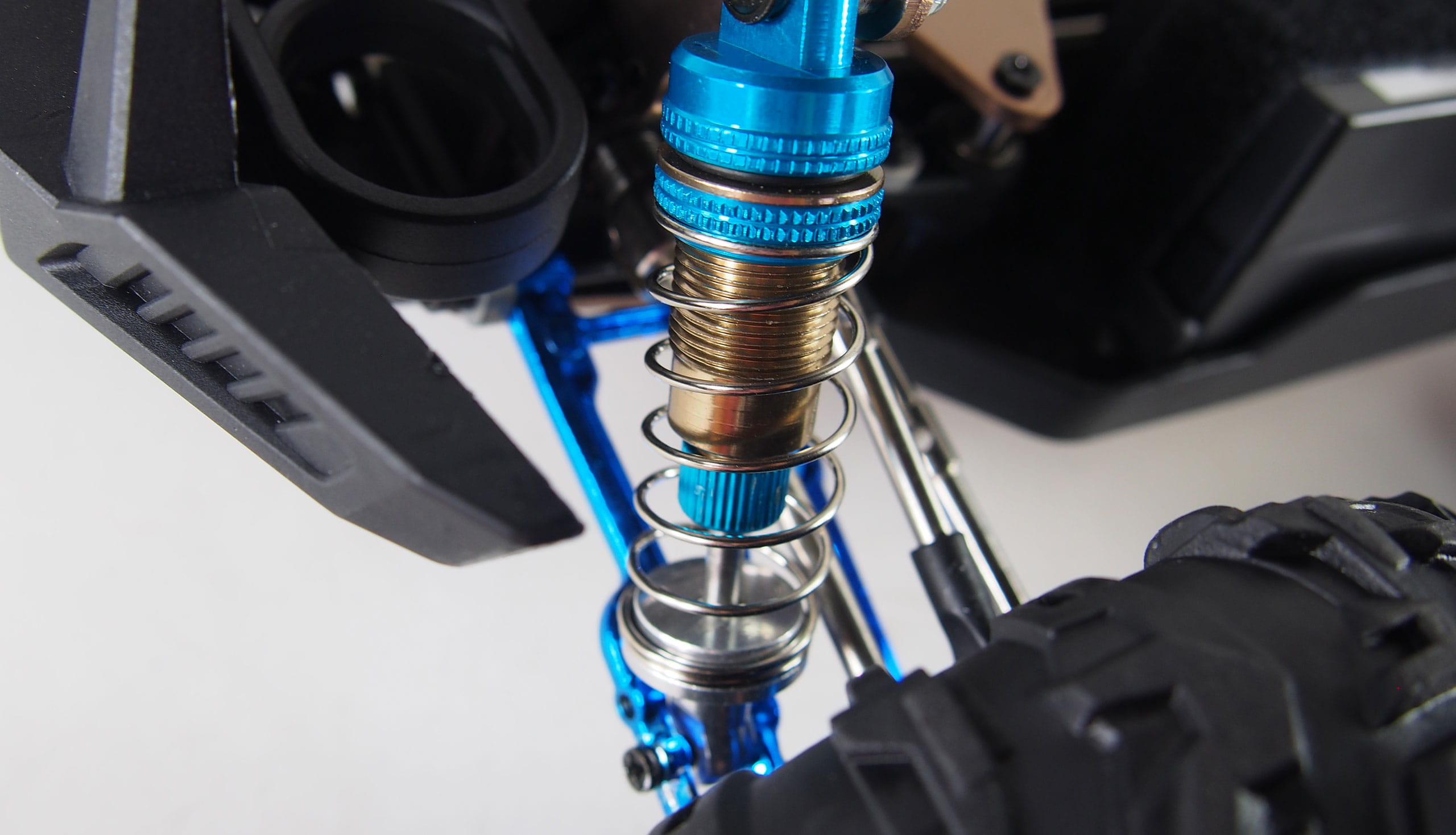 Amewi Crusher RC Monstertruck 1_10 mit Brushless Motor und 3S LiPo Akku
