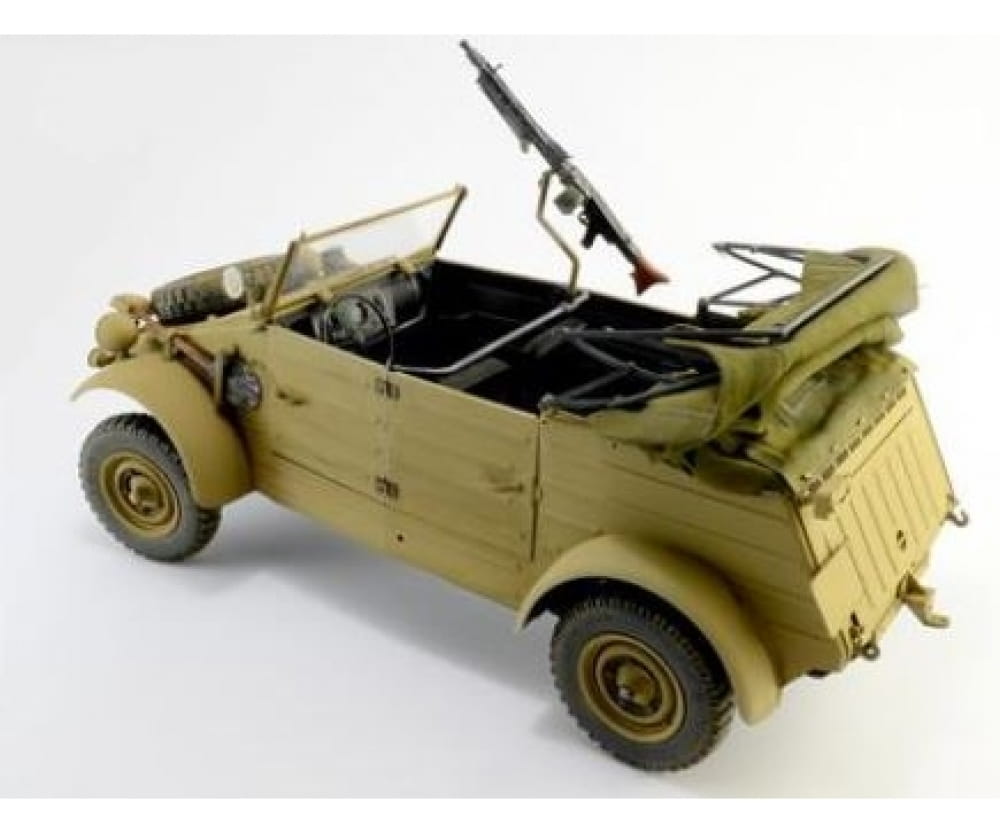 Italeri 1:9 KDF. 1 Typ 82 Kübelwagen Italeri 1:9 KDF. 1 Typ 82 Kübelwagen