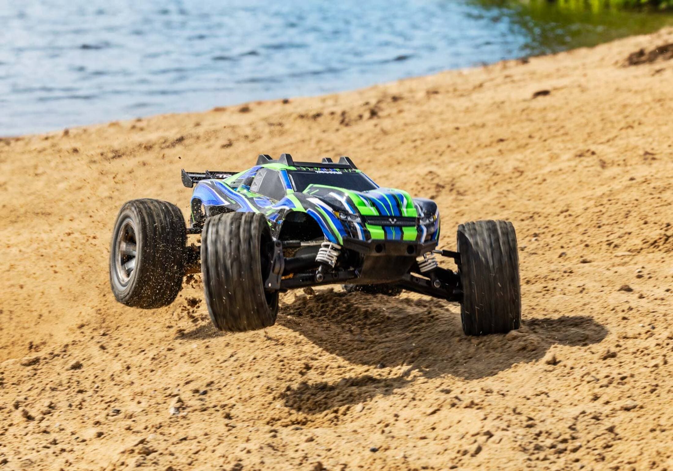 Traxxas Rustler 4x4 VXL RTR Stadium Truck 1_10 gruen Traxxas Rustler 4x4 VXL Stadium Truck 1_10 RTR in Gruen_