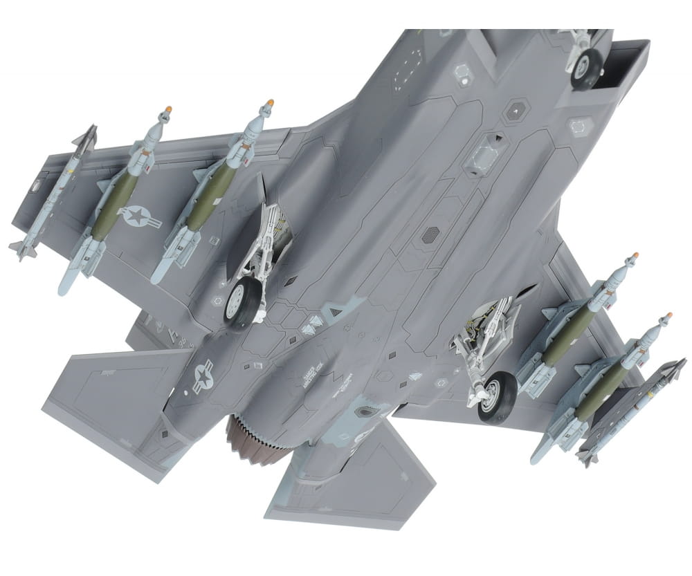 Tamiya 1_72 F-35A Lightning II Plastik Modellbau - RC-Zubehoer