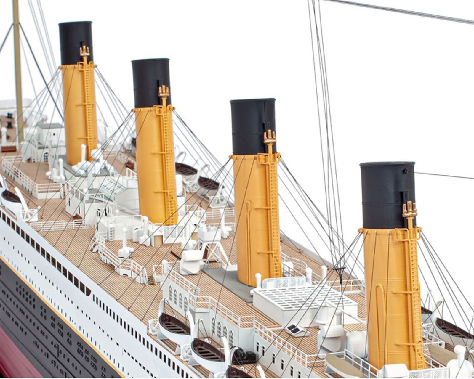 AMATI RMS Titanic 2025 Bausatz 1_250 Holzmodell