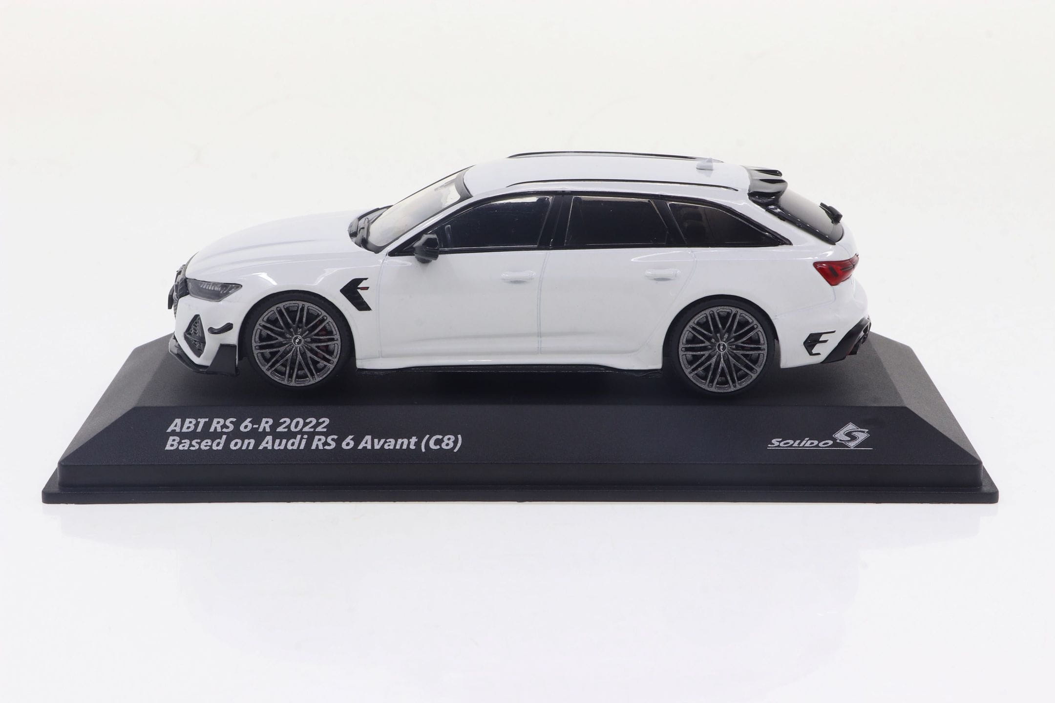 Solido 1_43 ABT RS6 R 2021 in Ibisweiss Modellauto aus Die-Cast Metall