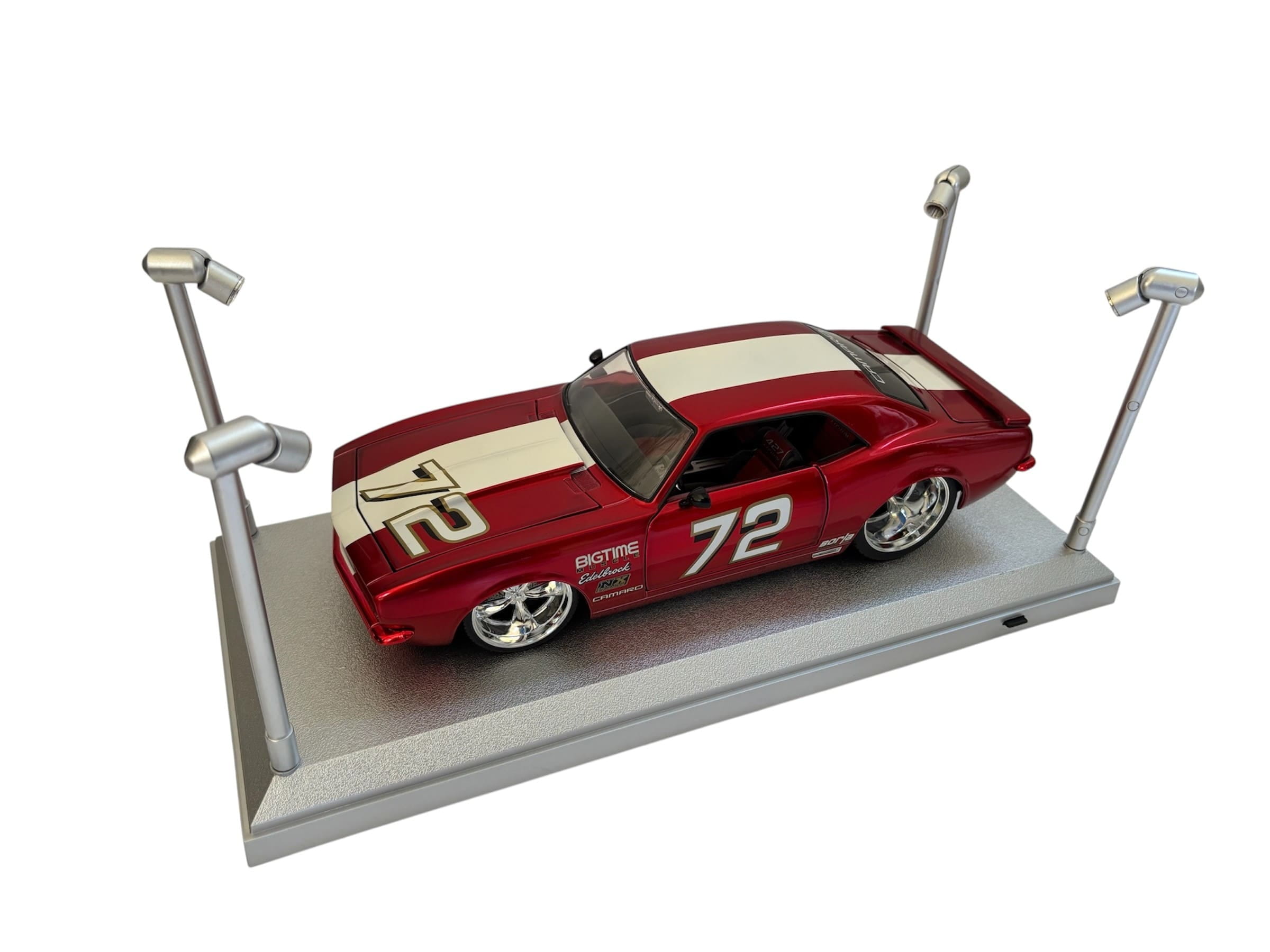 Triple9 LED Modellauto Vitrine 1_18 mit silberne Basis_