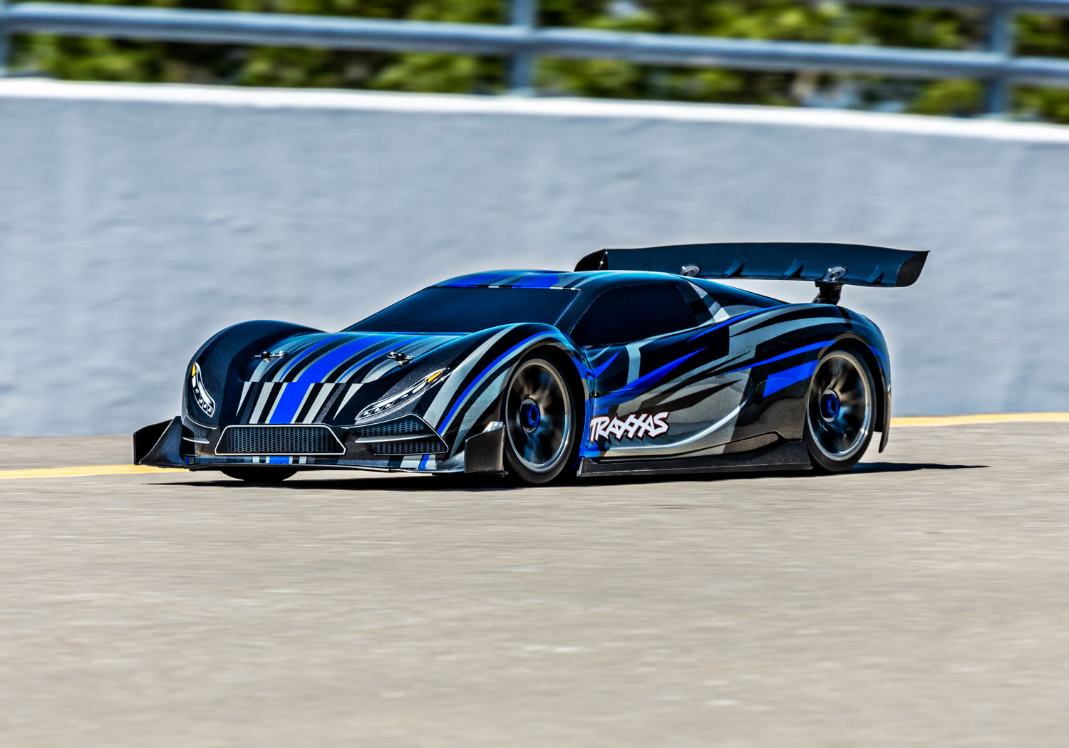 Traxxas XO-1 Supercar 1_7 RTR BlauX mit Brushless Antrieb