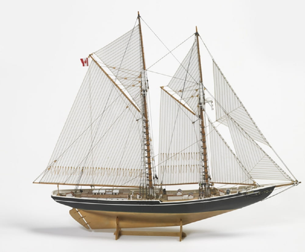 BLUENOSE II Modell 1_100 aus der Billing Boats Serie - Historischer Schoner