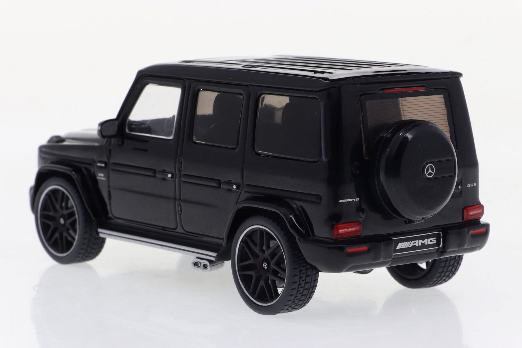 Mercedes AMG G63 2022 Modellauto von Solido im Massstab 1_43 Black Metallic