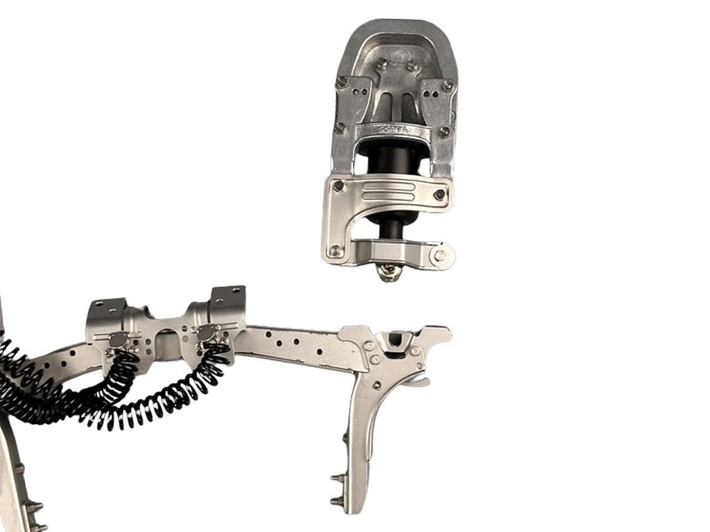 ScaleClub 1_14 Fahrerhausverschluss mit Federung fuer Scania 770s - RC-Zubehoer