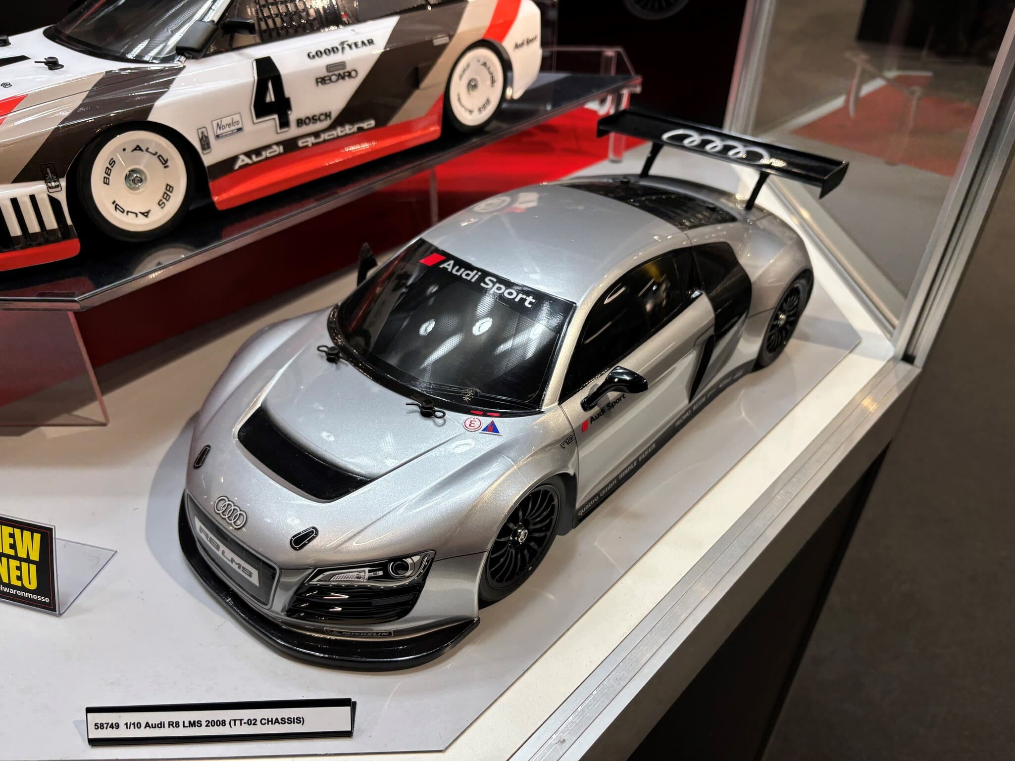 Tamiya Audi R8 LMS 2008 TT02 RC Auto 1 zu 10 Tamiya Audi R8 LMS 2008 RC Auto auf TT-02 Chassis im Massstab 1_10