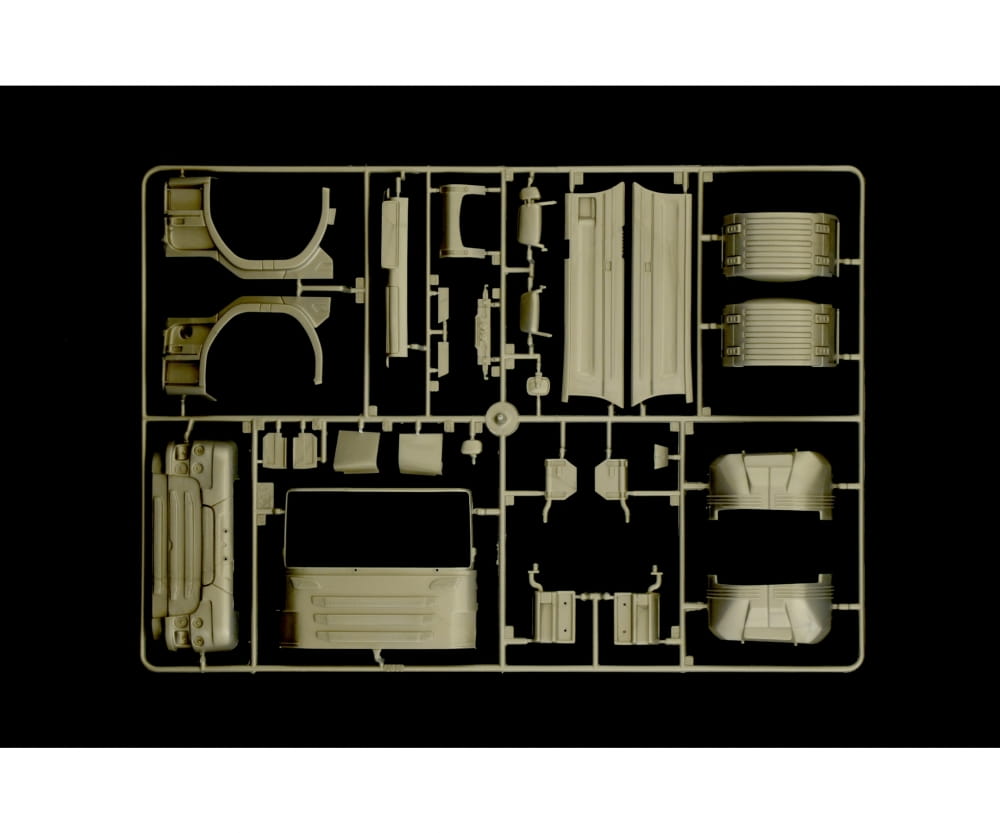 Italeri 1:24 SCANIA R730 Streamline "Chimera" Truck Plastik Modellbau Bausatz