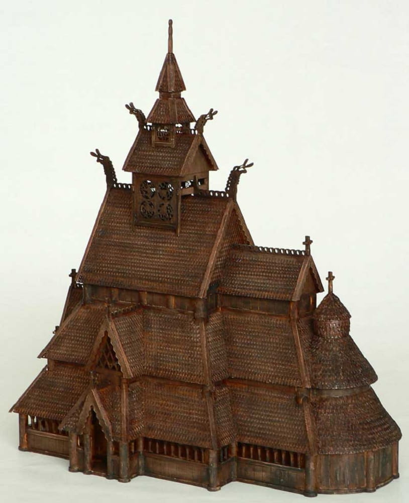 Modell der Gol Stabkirche im Massstab 1_87_ detaillierter Holzbausatz
