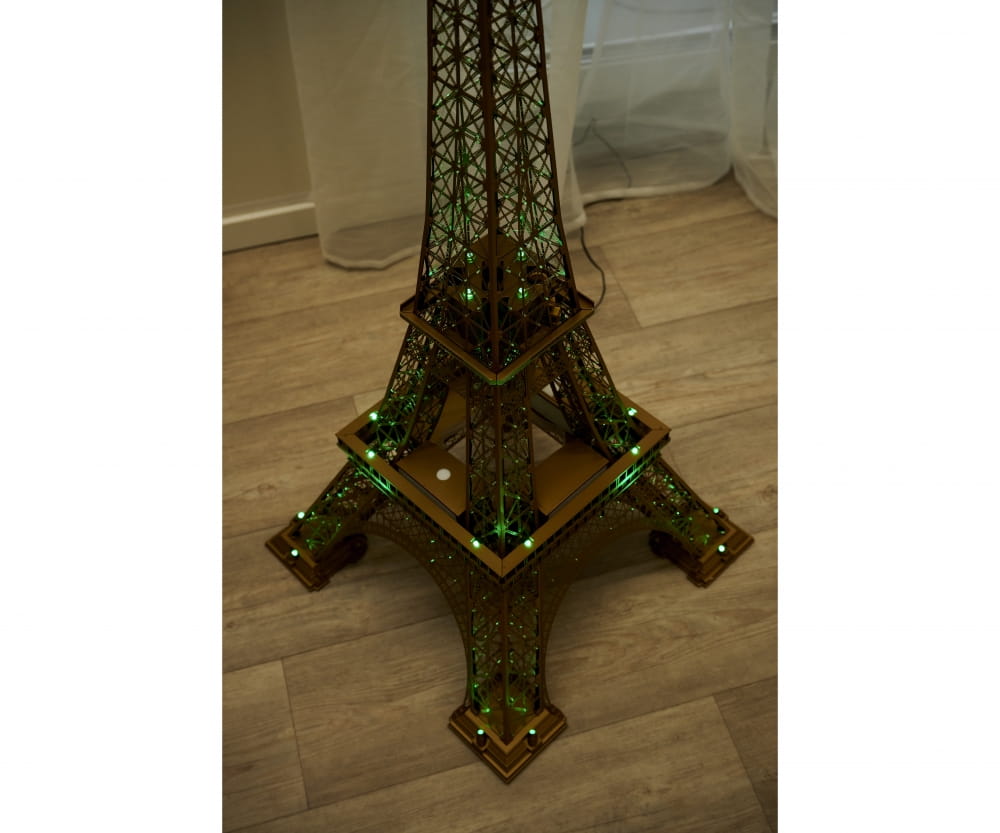 IXO Eiffelturm 1_270 Premium Modellbausatz mit Beleuchtung und Aufzuegen_