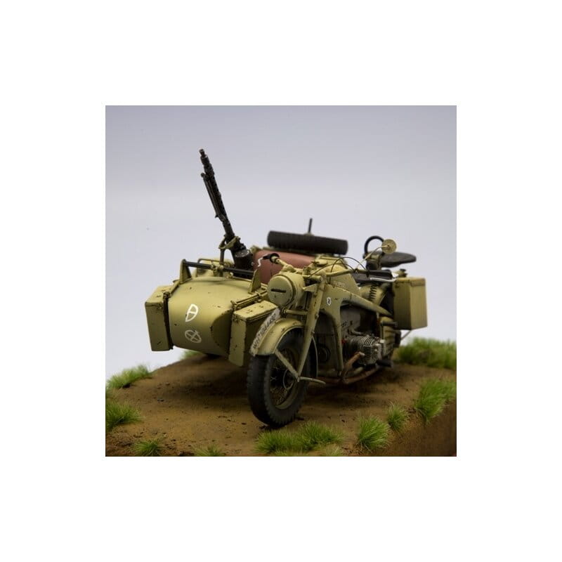 Torro Bausatz Motorrad Zündapp KS-750 mit Seitenwagen 1:16