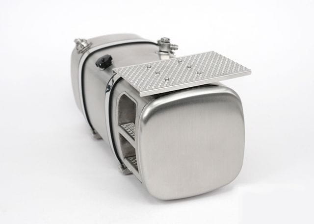 Lesu 1_14 Tank V2A mit Trittstufen und Harnstofftank 130mm - RC-Zubehoer