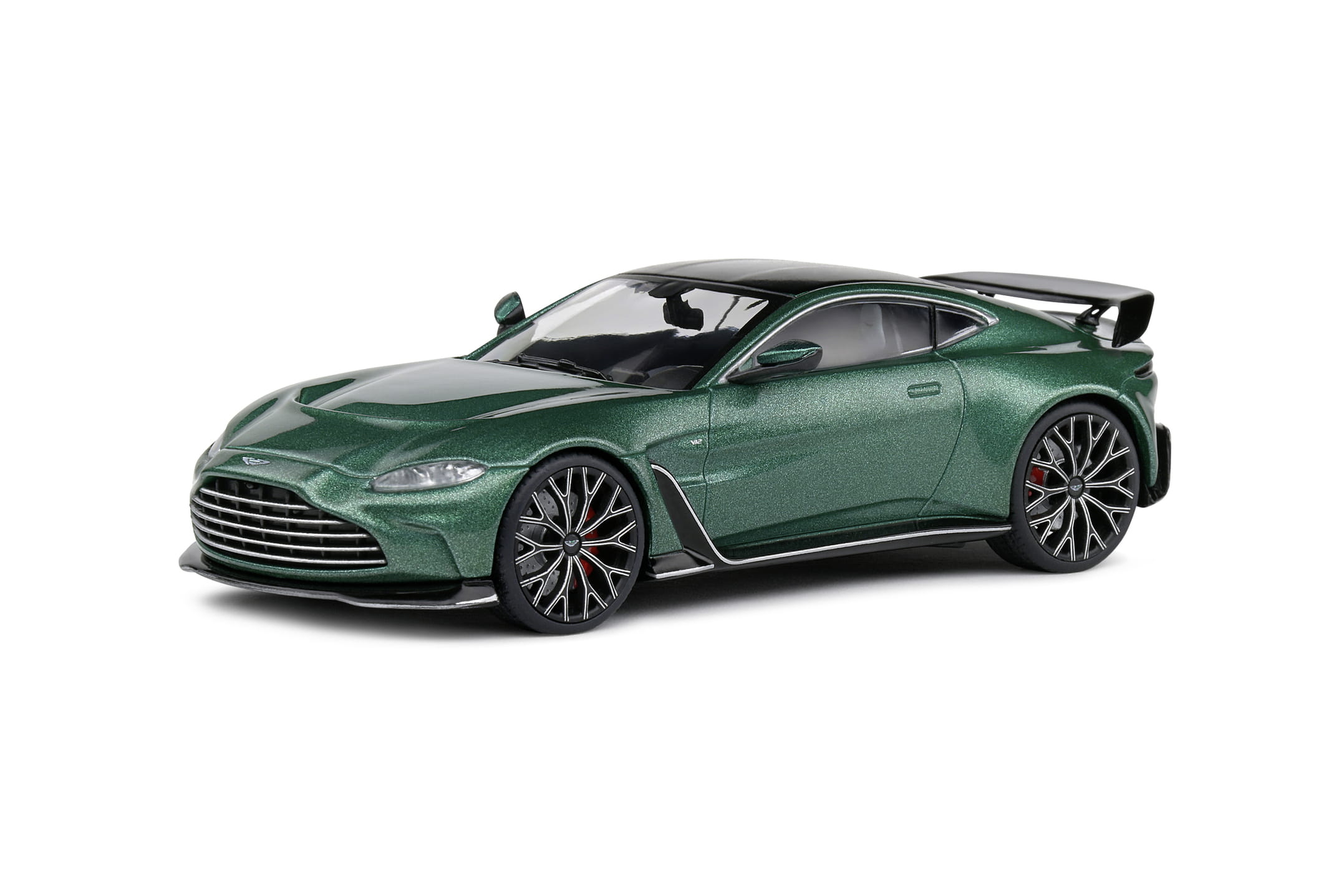 Aston Martin Vantage V12 1_43 Modellauto in Aston Martin Racing Green von Solido