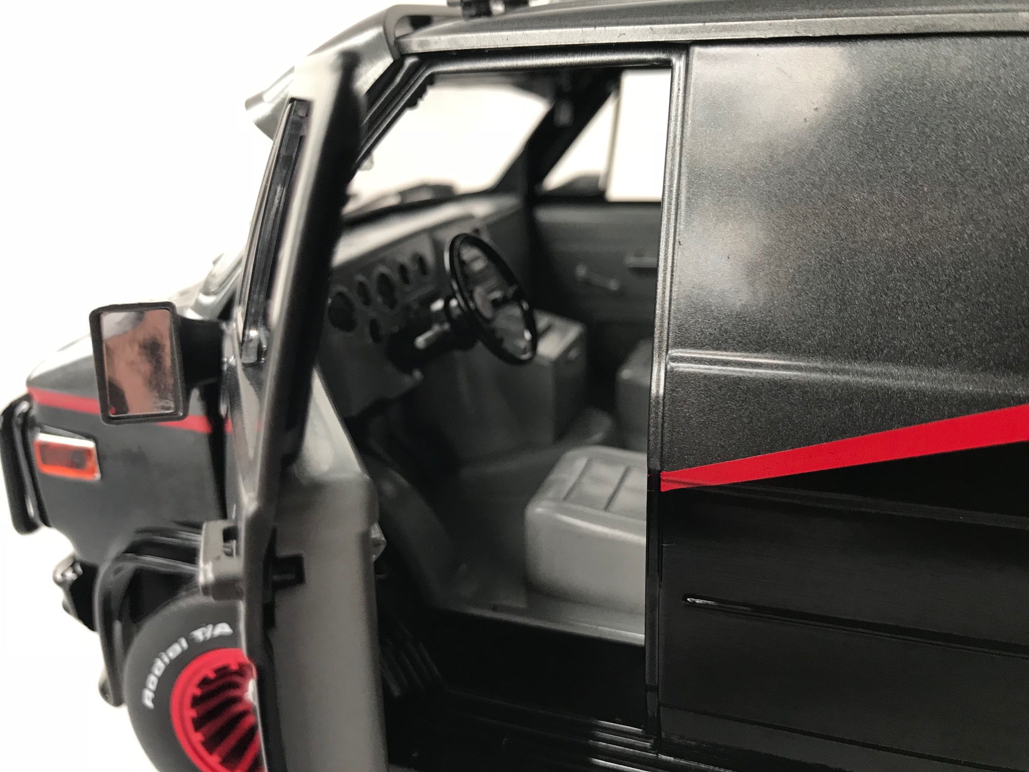Greenlight The A-Team 1983 GMC Vandura Van 1_18 Modellauto