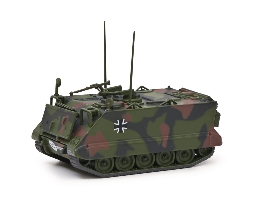 Schuco Transportpanzer M113 flecktarn 1:87