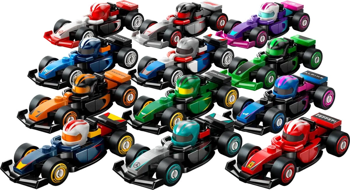 LEGO F1 Sammelrennwagen Ueberraschung mit Helm und beweglichen Raedern