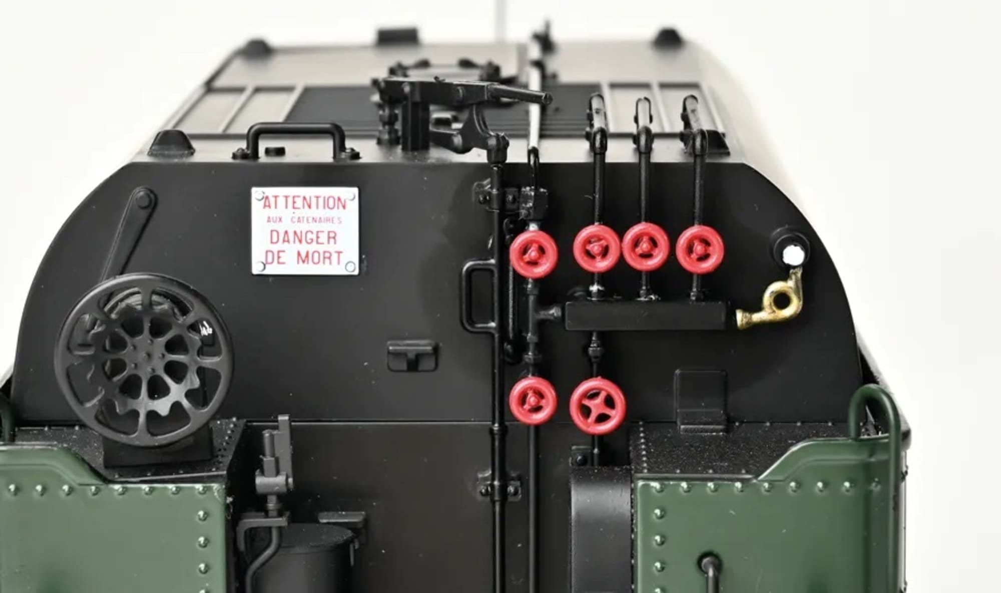 IXO Dampflok 141 R Mikado 1_32 mit Tender Modellbausatz