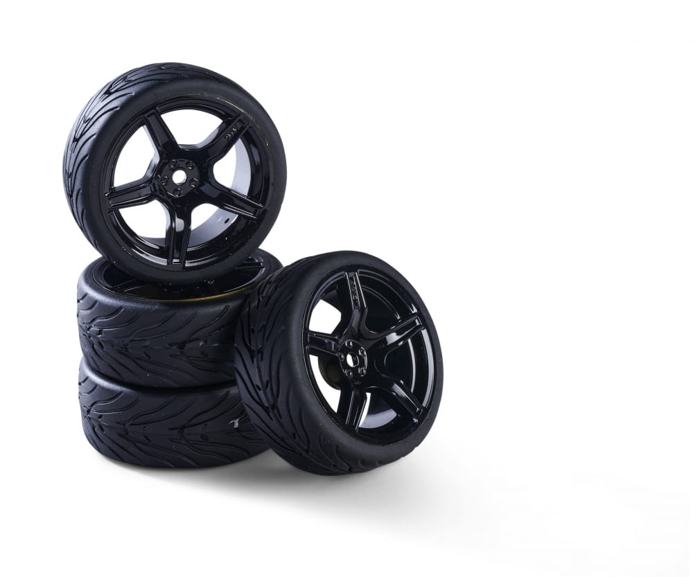 Carson Reifen mit Felgen 1_10 Raederset 5 Speichen -Design _4_ schwarz - RC-Zubehoer