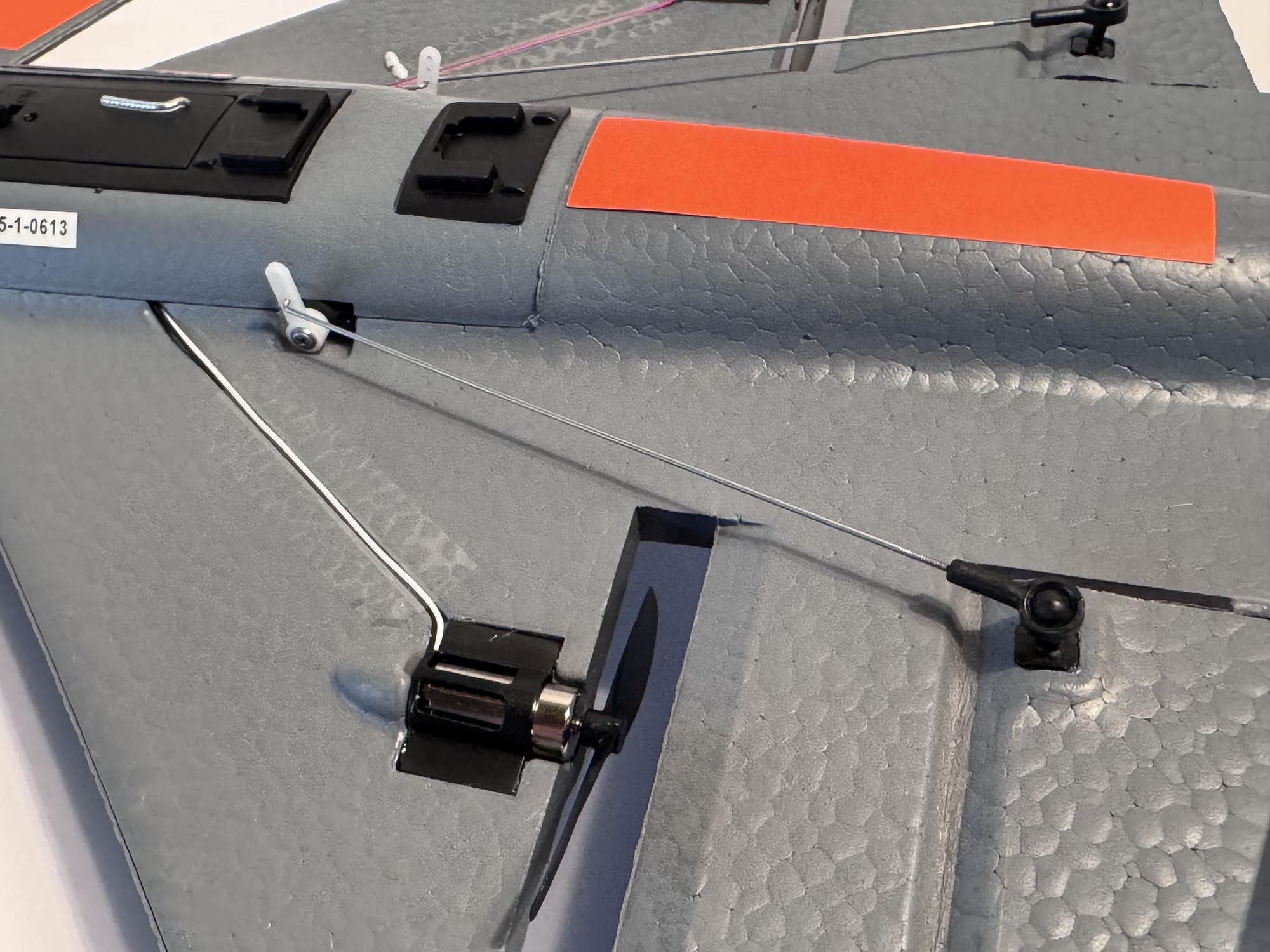 DF Models EasyFly Delta - RC-Flugzeug - RTF 9640