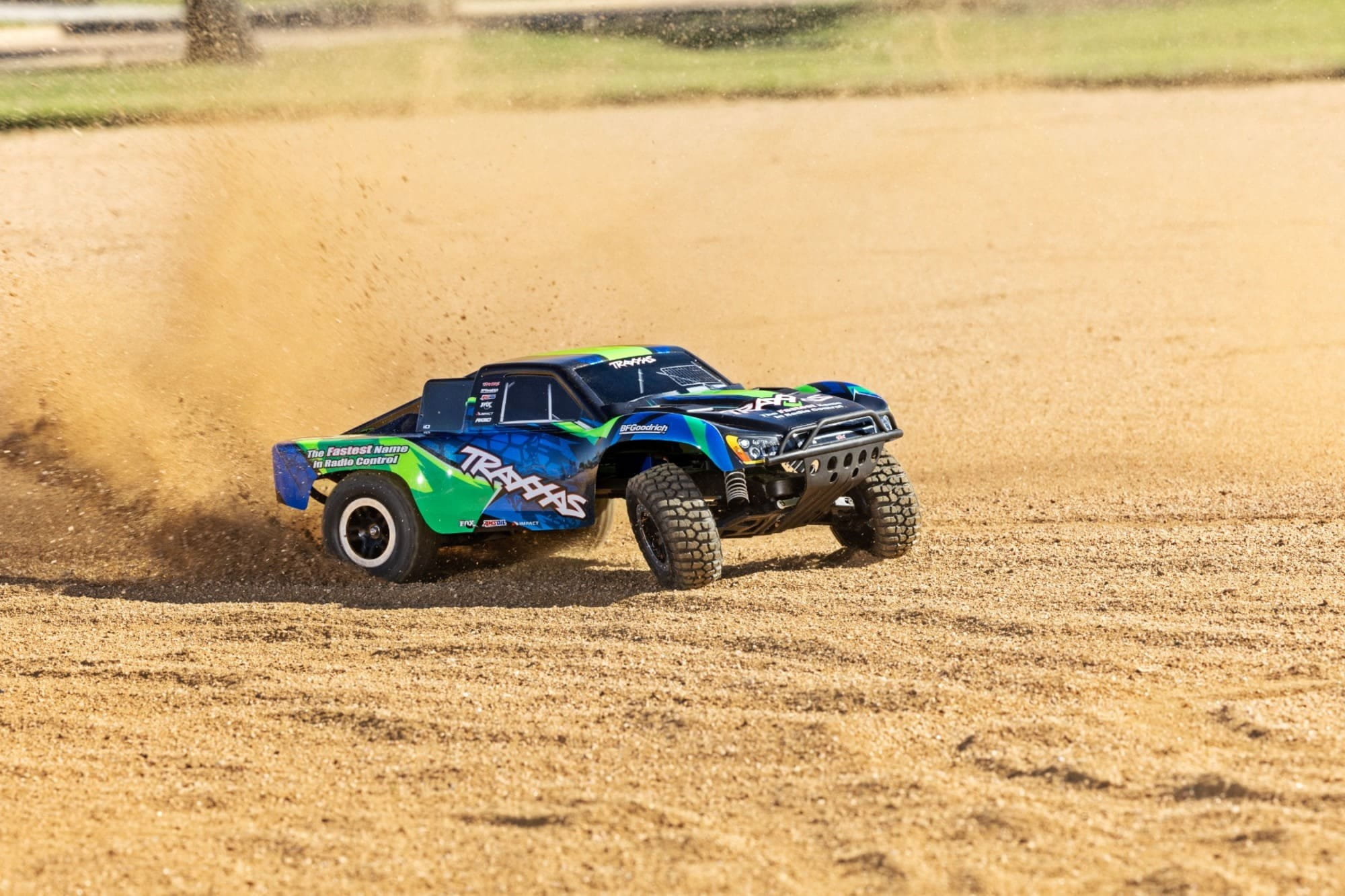 Traxxas Slash VXL Gruen 2WD Short Course Truck 1_10 mit Clipless-Karosserie