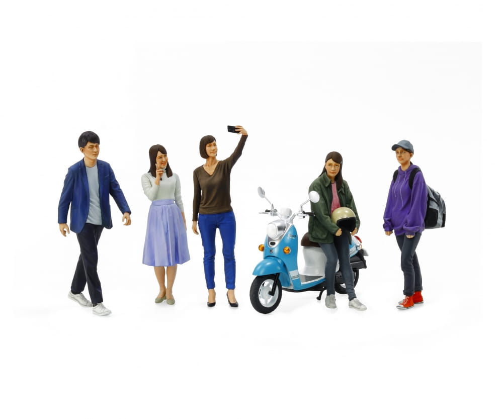 Tamiya 1_24 Figuren-Set Campus Friends II fuer Dioramen und Modelle