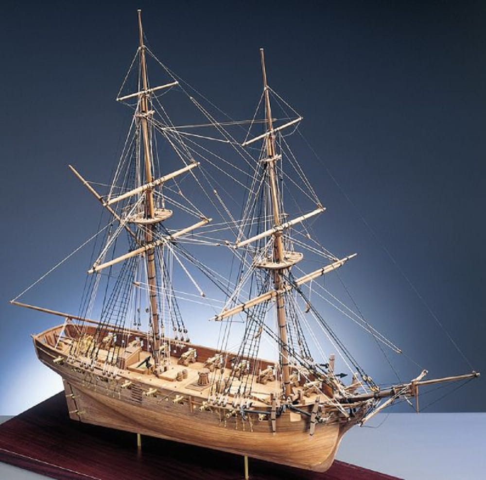 H_M_S. Cruiser Modellbausatz 1_64 mit Holz und Metallteilen