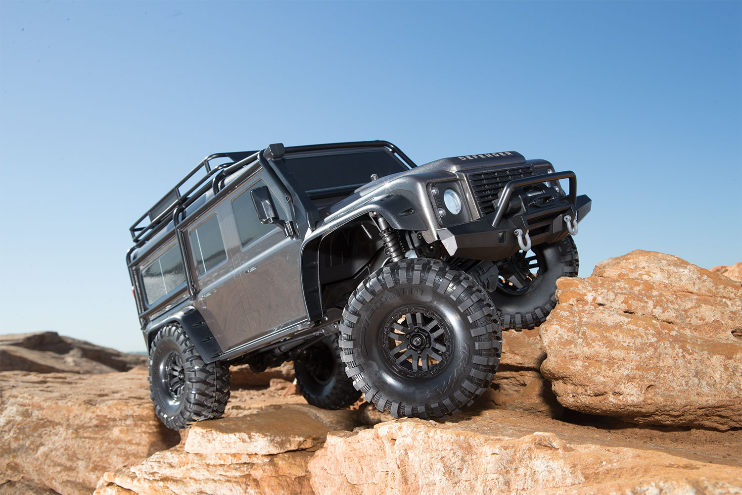 Traxxas RC Crawler TRX-4 Landrover Defender silber 1:10 RTR mit Seilwinde