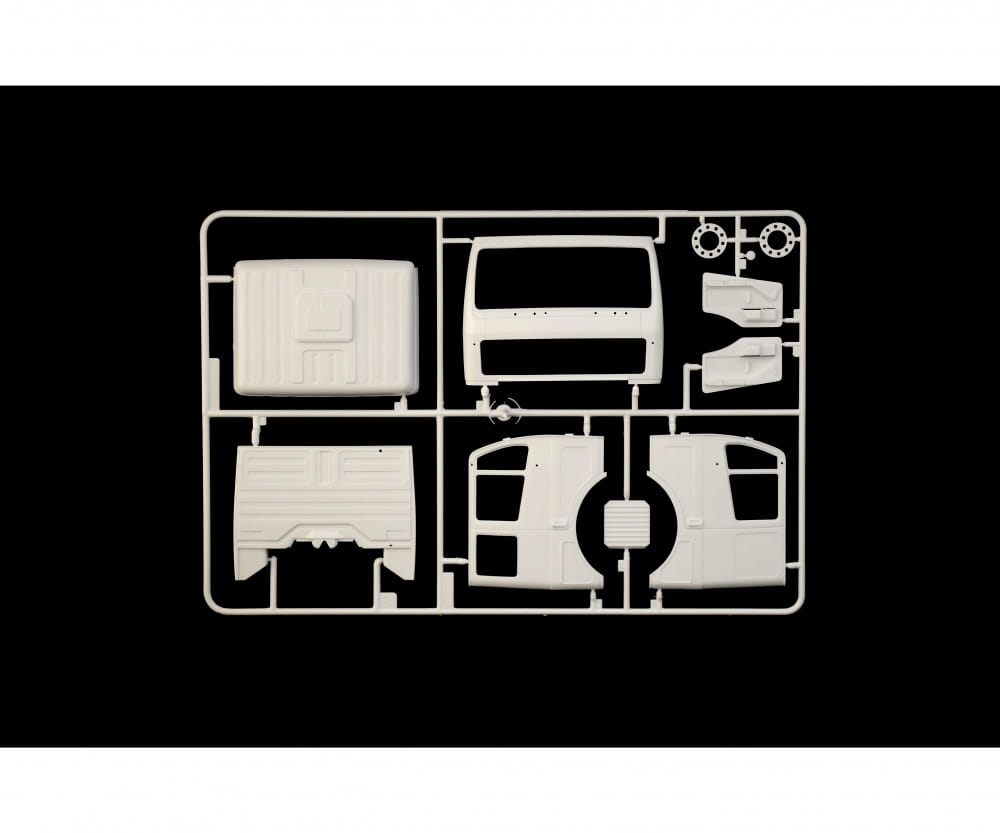 Italeri 1:24 Mercedes-Benz SK1844 LS V8