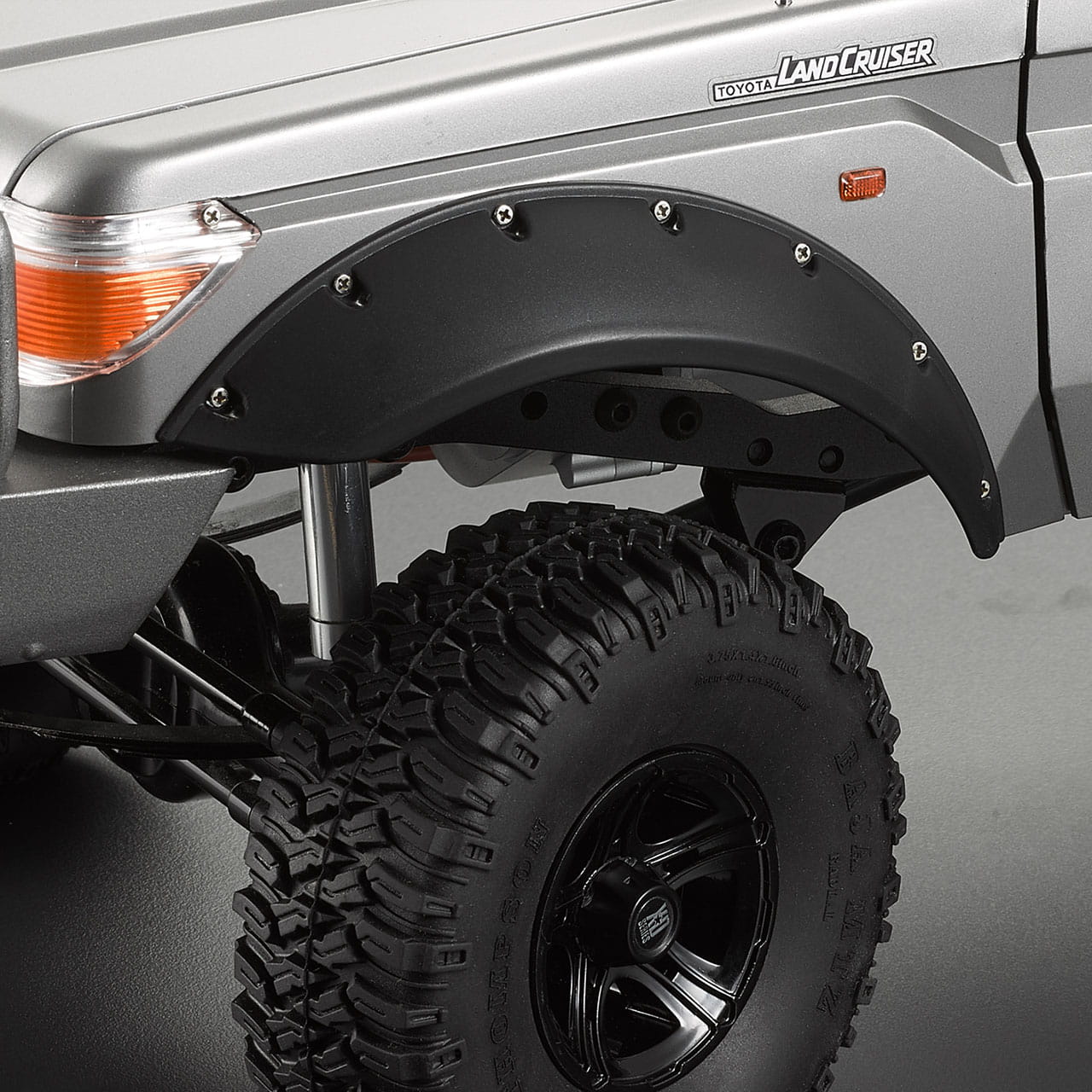 Killerbody Kotfluegelverbreiterung vorne fuer 3.75_ Reifen LC70 - RC-Zubehoer