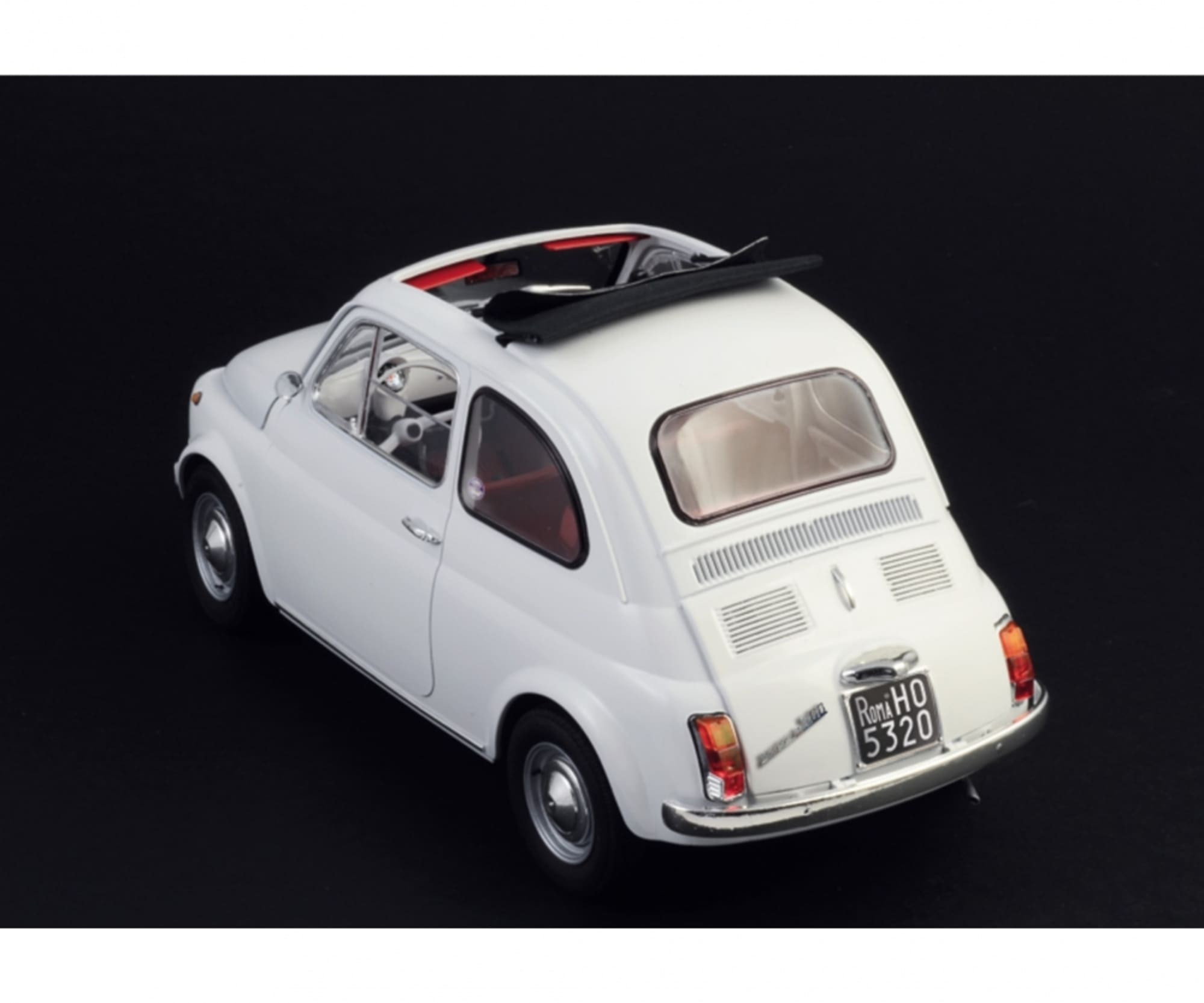 Plastikmodellbau von Italeri 1-12 fiat 500f 1968 version