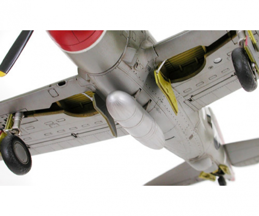 Tamiya 1:72 P-47D Thunderbolt Razorback