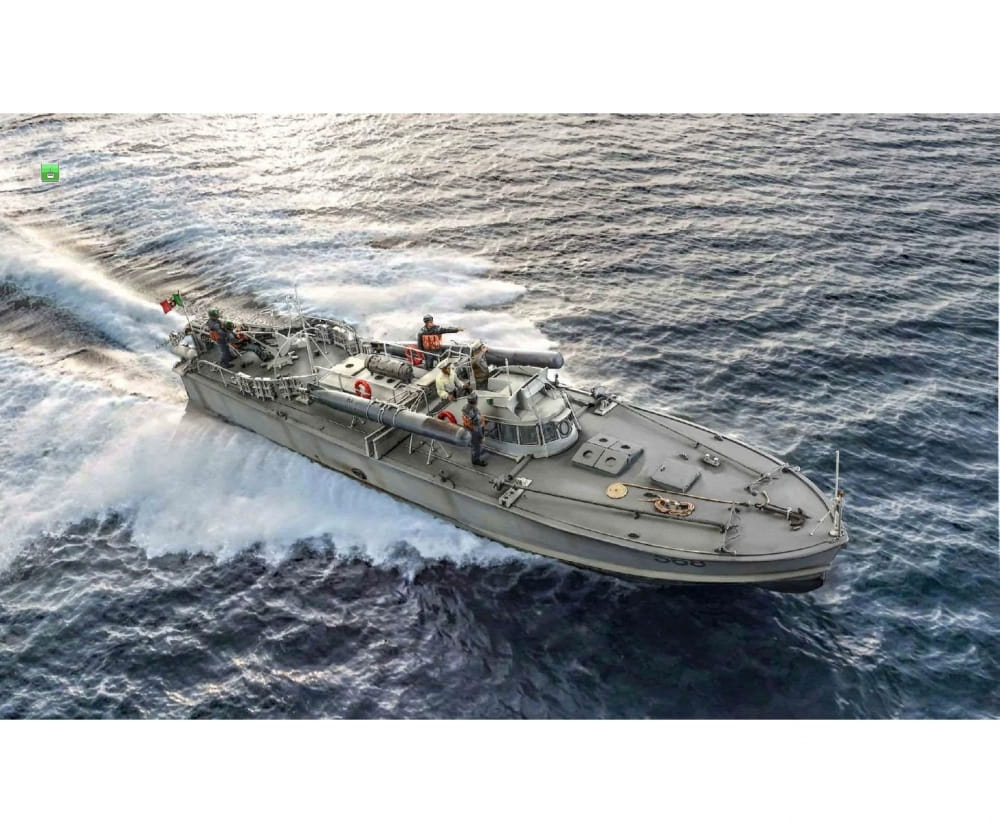 Italeri 1:35 M.A.S. 568 4a Torpedoboot m. Crew