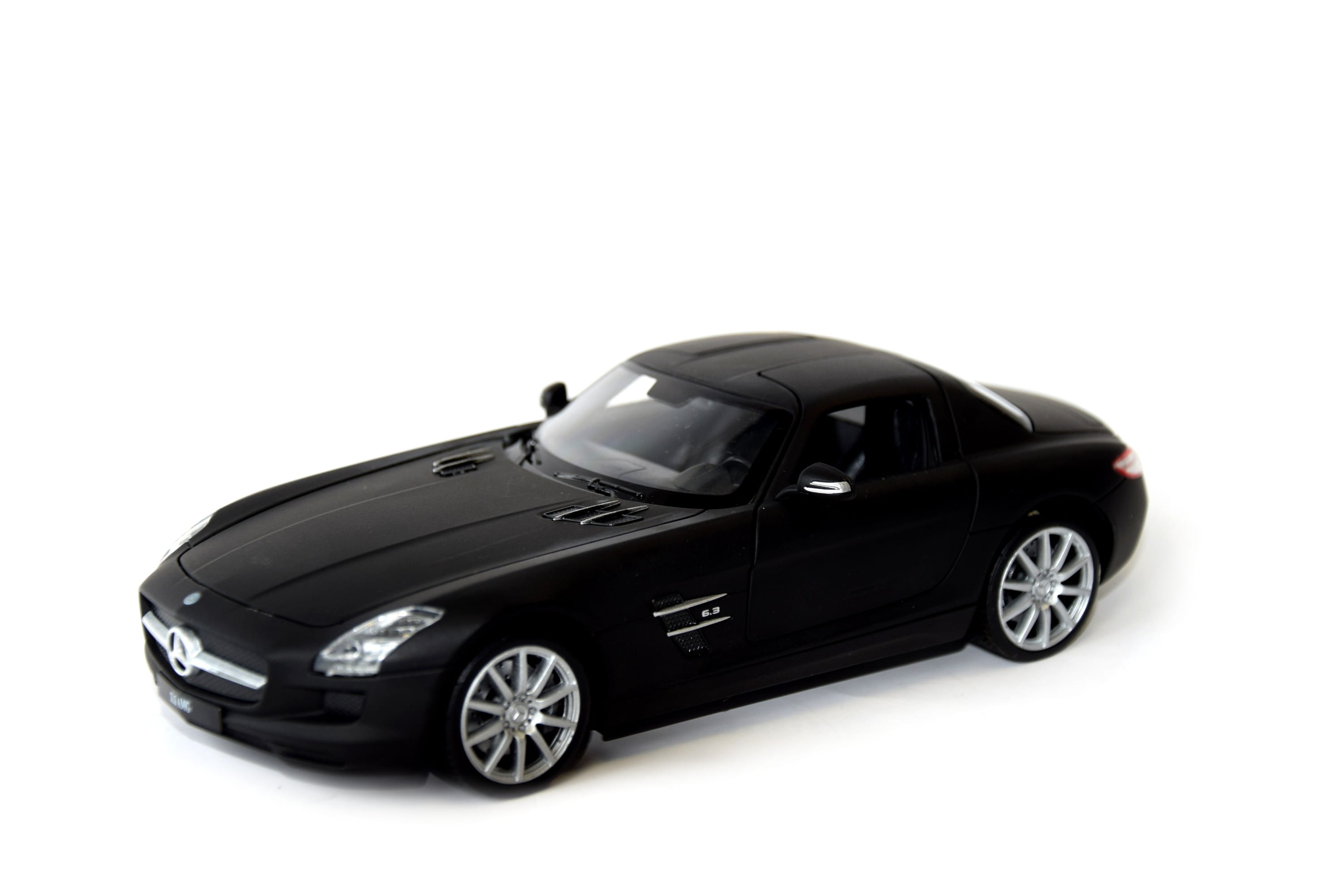 Welly Modellauto 1:24 Mercedes Benz SLS AMG Matt Schwarz