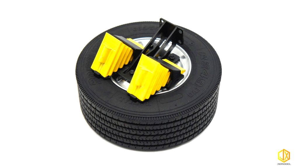 JXModel 1_14 Reserveradhalter mit Breitreifen und Hemmschuhen - RC-Zubehoer