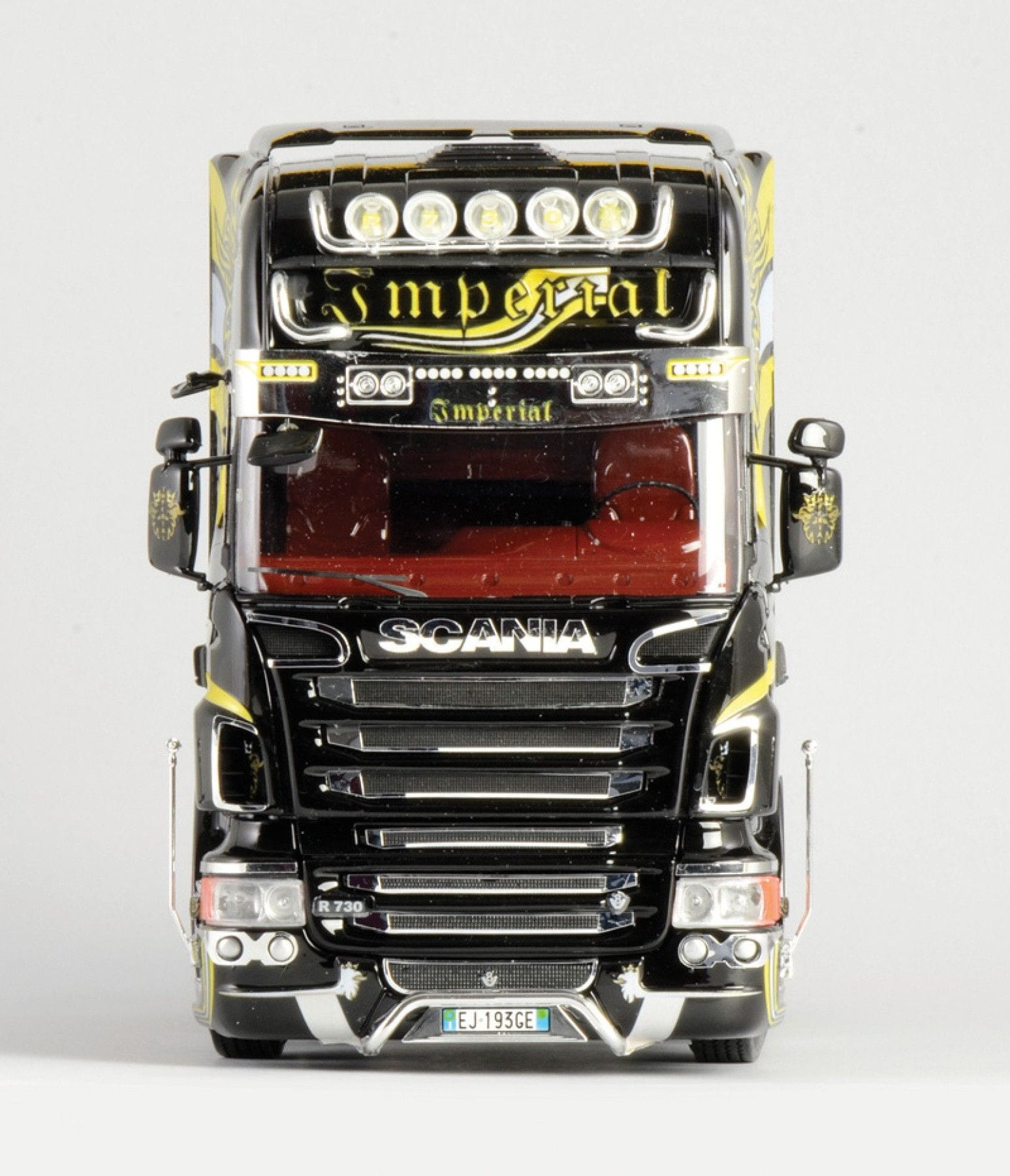 Italeri 1_24 Scania R730 V8 Topline Imperial Modellbausatz mit Dekor