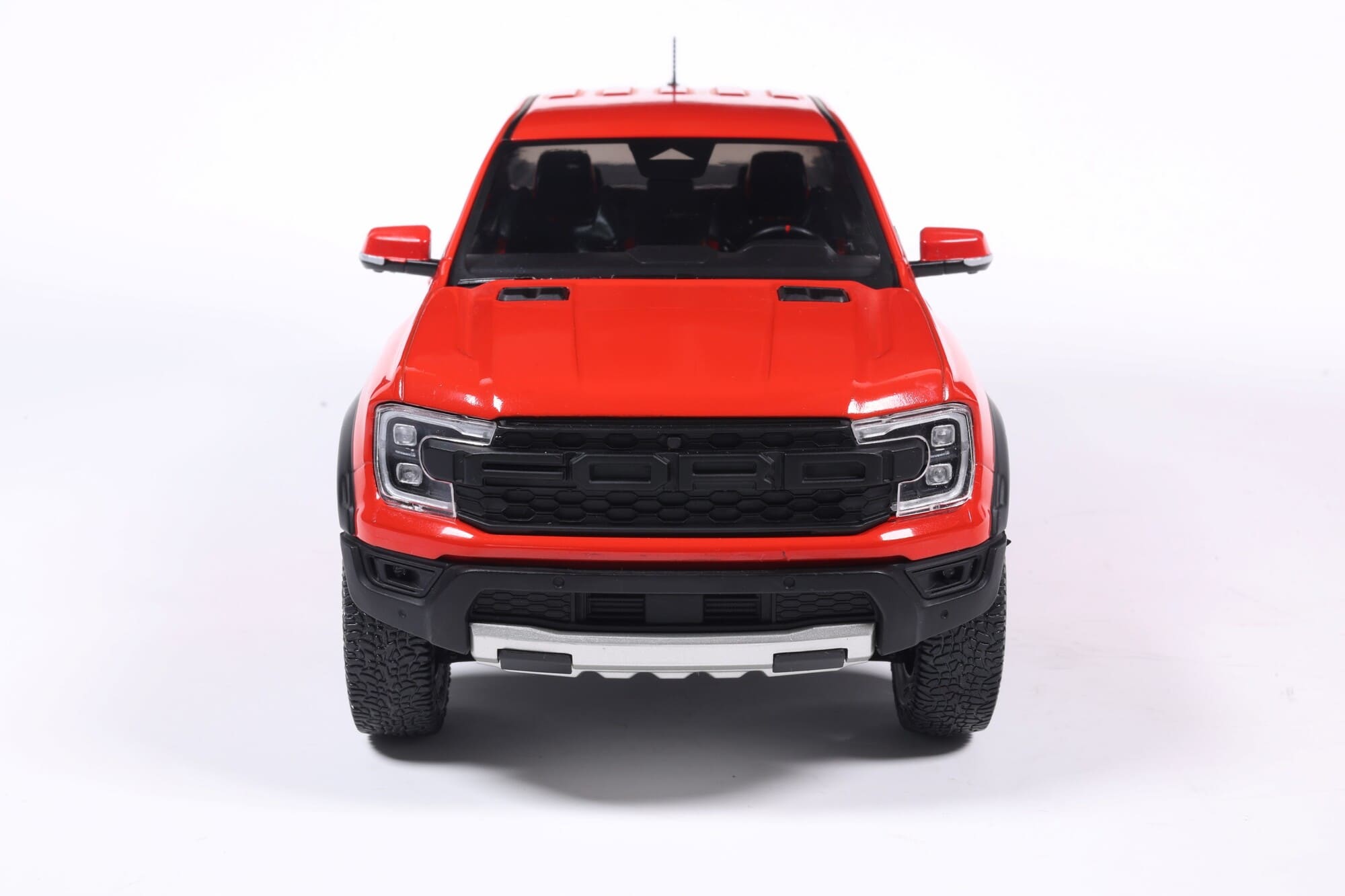 Solido Ford Ranger Raptor 2024 orange Modellauto 1_18