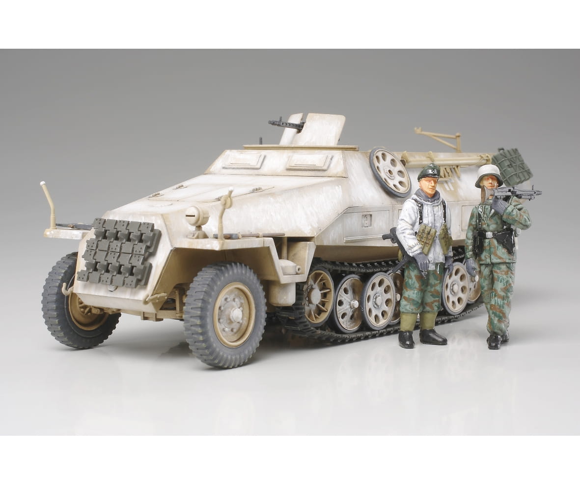 Tamiya 1:48 Sd.Kfz.251/1 Ausf.D Halbkette (2)