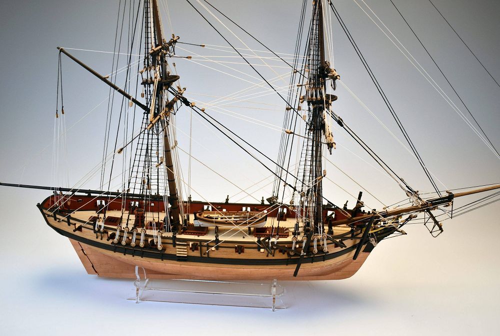 HMS Speedy Bausatz 1_64 Massstab_ detaillierte Bauteile und Bauanleitung