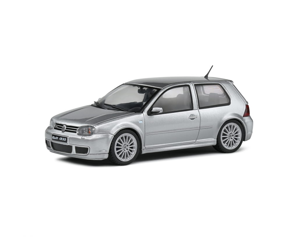 Solido 1_43 VW Golf R32 2003 silb Modellauto - RC-Zubehoer