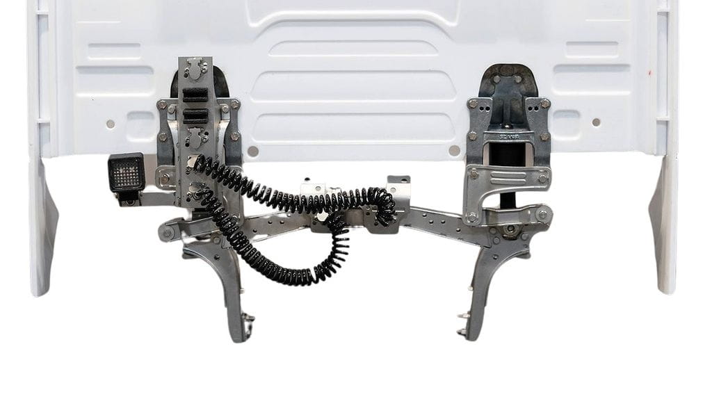 ScaleClub 1_14 Fahrerhausverschluss mit Federung fuer Scania 770s - RC-Zubehoer